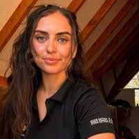 Beverly Waldron's Instagram, Twitter & Facebook