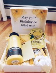 Cute Birthday Presents For Your Best Friend Pin By Leah Joseph On Yellow Bff Gifts Cute Birthday Gift Diy Birthday Gifts