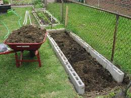How To Make A Raised Bed From Concrete Blocks Greenwizards Org Sadovye Idei Ogorodnichestvo Sadovodstvo
