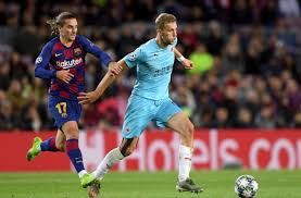 @tomassoucek28.@westham and @ceskarepre_en midfielder, raised.tomáš souček @tomassoucek28. Can All But Announced Midfielder Tomas Soucek Save West Ham