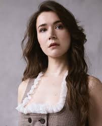 Elizabeth Dulau looking amazing. Now we need a Kleya spinoff. Maybe she  leads the Bothan spies to get the new Death Star information. You know the  ones that sacrificed their lives in