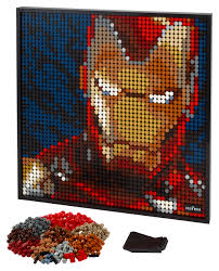 No copyright or trademark infringement is intended. Lego Art Mosaike The Beatles Star Wars Iron Man Und Marilyn Monroe Erscheinen Zusammengebaut
