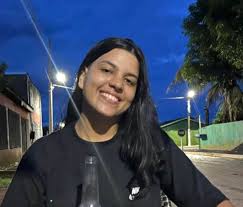 A jovem concordiense Julia Vit&oacute;ria do Prado da Silva, de 20 anos, foi morta  com golpes de faca nessa sexta-feira (10), no bairro S&atilde;o Crist&oacute;v&atilde;o, em  Tapurah no Mato Grosso. Segundo a
