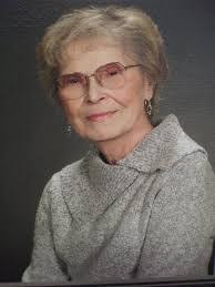 Linda Deis's Instagram, Twitter & Facebook