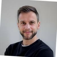 Keri Bowman's Instagram, Twitter & Facebook