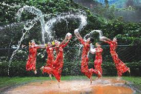 Festivals In Myanmar Precious Holiday Travels Tours Festivals Around The World Myanmar Travel Tours
