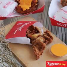 Paket pilihan favorit dengan menu ayam pilihan hot & spicy chicken atau richicken. Richeese Factory Epicentrum Walk Bojonggede Bogor Traveloka Eats