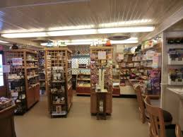 Famous goldenrod kisses, homemade ice cream, classic new england dining since 1896. Candy Shop Picture Of Goldenrod Restaurant York Beach Tripadvisor
