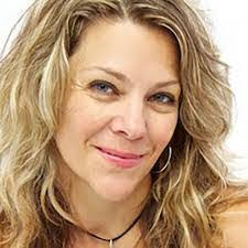 Marlene Stelling's Instagram, Twitter & Facebook