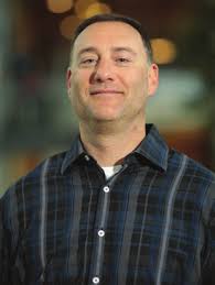 MIKE HARTLEY, MD, WINS TREAT PEOPLE BETTER AWARD