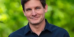 Faculty & Staff • Bates Center for Entrepreneurship and Leadership • Lewis  & Clark