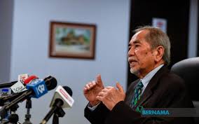 Datuk seri wan junaidi tuanku jaafar said only registered traders would be able to receive aid. Bernama Kerajaan Kenal Pasti Mekanisme Pertingkat Pembiayaan Alternatif Wan Junaidi