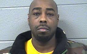 $30K bail for 'Hoop Dreams' star charged with aggravated battery