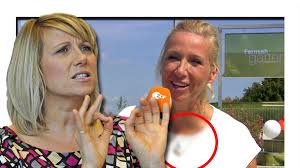 View andrea kiewel pictures ». Zdf Fernsehgarten Andrea Kiewel Tragt Hebraischen Spruch Um Den Hals Das Bedeutet Er Tv