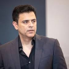 Vikas nayar (@vikas_la)