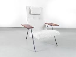 The leo chair is the ultimate marriage of style and substance with immaculate robin day design and an optional swivel pedestal for added flexibility. Robin Day Reclining Chair For Hille Uk 1952 Visavu Design