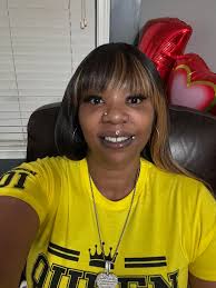 How GORGEOUS is she? Know who this is? Join Our Backup Group Laugh With The  Ladies