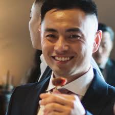 Hi guys, I have a problem with raids. When I enter a raid battle my screen  freezes and it looks like