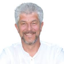 Meet Our Experienced Faculty