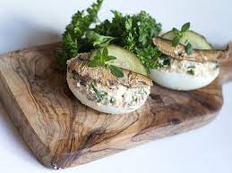 Рецепт фаршированных яиц со шпротами - готовим вкусные и питательные закуски
