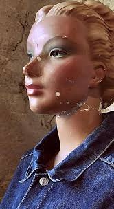 What is the meaning of "Cum Seraphim" in Latin?