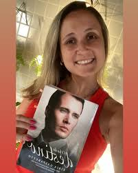 Amanda Passarelli (@lerlidolendo) • Instagram photos and videos