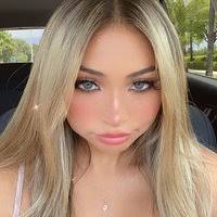 Sophia Castaneda's Instagram, Twitter & Facebook