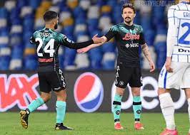 Las camisetas para jugadores de campo y portero serán usadas por única vez este fin de semana en el enfrentamiento entre los azzurri e inter milan, y se venderán en unidades limitadas. Spectacular Kappa X Marcelo Burlon Napoli Kits Released Sold Out After Few Minutes Footy Headlines