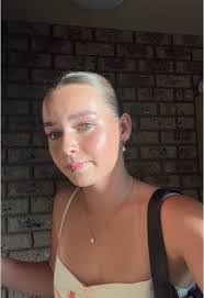 Cassie Cullen's Instagram, Twitter & Facebook