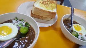 The main ingredient in the dipping sauce is broad beans, the same as in the middle. Kacang Pool And Toast Picture Of Kacang Pool Haji Johor Bahru Tripadvisor