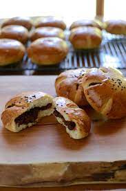 How To Make Korean Red Bean Buns Dramafever News Food Asian Desserts Korean Vegetarian Recipes