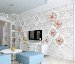 Salon dekorasyonunda duvar kağıdının en çok kullanıldığı, kullanılmak istendiği kısım tv arkası duvarı olarak karşımıza çıkıyor. Tv Unitesi Arkasi Duvar Kagidi Modelleri