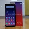 It has a 6.26inches ips display of 720x1520p (fhd) resolution. 1