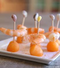 Répétez le processus pour les autres crevettes et brochettes. Brochette De Crevettes Et Melon Au Piment D Espelette Recette Brochette Crevette Brochette Piment Espelette