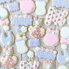 The Cutest Baby Shower Set From Last Weekend Babyshowercookies Cookies Custom Baby Shower Cookies Cutout Sugar Cookies Cookie Decorating