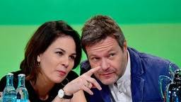 Habeck besuchte am dienstag mit schutzweste und stahlhelm die frontlinie in der ostukraine. Bartsch Ausserung Zur Ukraine Wo Verlauft Die Grenze Zu Russland Tagesschau De