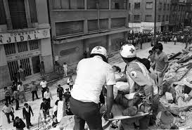 Roberto Cobo, el actor que sobrevivió al terremoto del 85 entre los  escombros de un edificio - Infobae