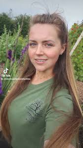 I used to be terrified of bees, but all I see now is little furry cuties  😍🐝