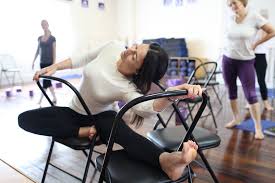 Parivrtta Janu Sirsasana
