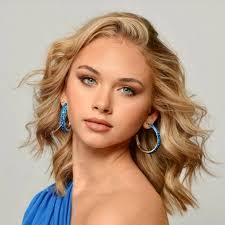 Amy Markley's Instagram, Twitter & Facebook