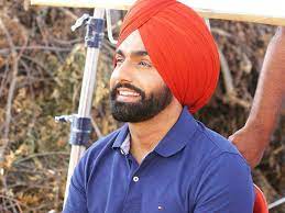 It is same as varik. Watch Ammy Virk Tugs At The Heartstrings By Singing Awaaz From Qismat Punjabi Movie News Times Of India