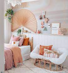 Typically located in the country or near lakes or mountains, cottages are smaller homes with unique decor, inside and out, that look and feel warm, cozy and lived in. 21 Aesthetic Room Ideas That Are Super Cozy