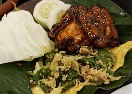 Resto ayam penyet lombok idjo, selalu menyajikan pilihan menu yang beragam dan inovatif, dengan pelayanan terbaik. Lombok Idjo Gubeng Surabaya Lengkap Menu Terbaru Jam Buka No Telepon Alamat Dengan Peta