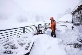 Lake tahoe received 15' of epic snow. Tahoe Snow So Deep That Sheriff Says Stay Home Gv Wire