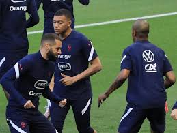 De retour en équipe de france après plus de cinq années d'absence, karim benzema était attendu par les supporters des bleus comme l'attaquant providentiel qui empilera les buts dans cet euro 2020. France Pays De Galles Benzema Le Nouveau Systeme Et L Animation Offensive Les Cles Du Rennes Maville Com