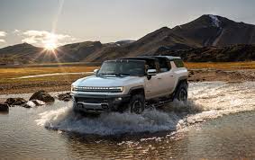 The 2022 gmc hummer ev has finally been revealed to the world! 03teyra 1fn1m