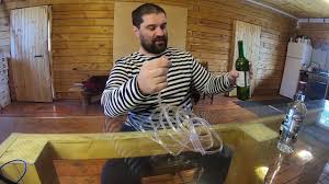 как сделать водку из спирта в домашних условиях видео Delaem Spirt Iz Vodki Tremya Dedovskimi Sposobami Stayhome And Craft Ethanol Withme Youtube