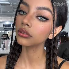 Ivy Green 1-Year Contact Lenses