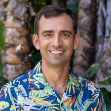 Ian Bergstrom's Instagram, Twitter & Facebook