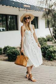 What To Wear To A Spring Picnic This Year Seasonoutfit Stylish Spring Outfit Picnic Outfits Fashion